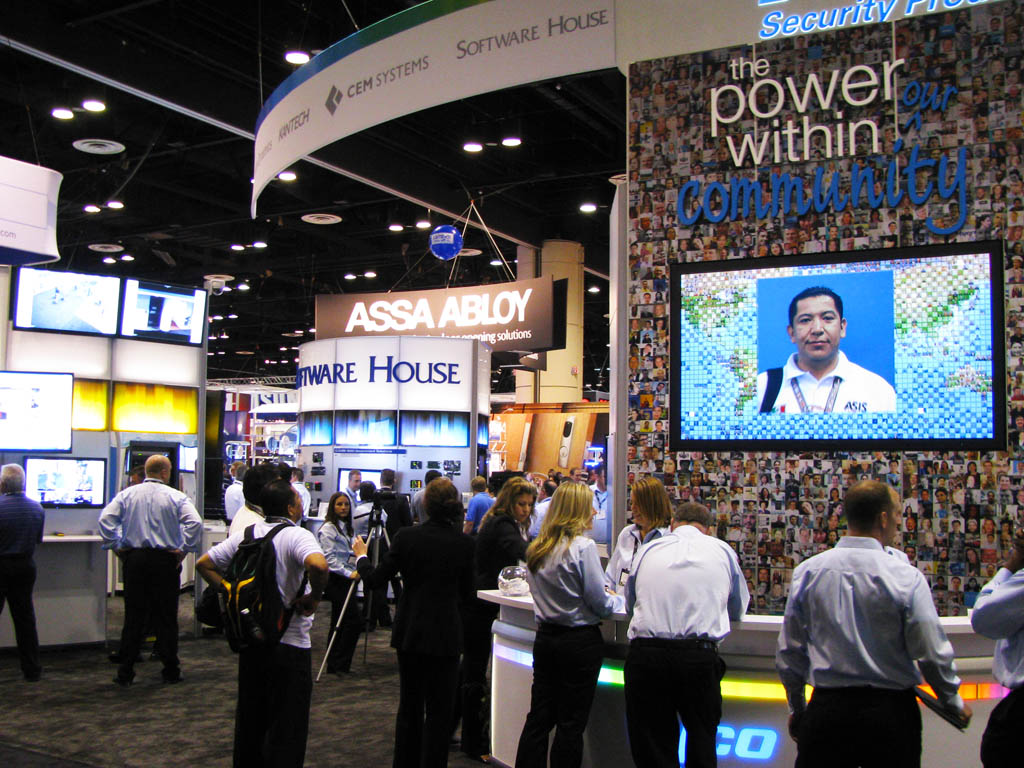 Tyco ASIS 2011 - Real-time Interactive Photo Mosaic