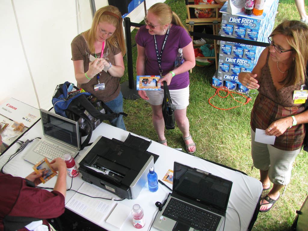 Walmart Shareholder's Convention - Real-time Interactive Photo Mosaic