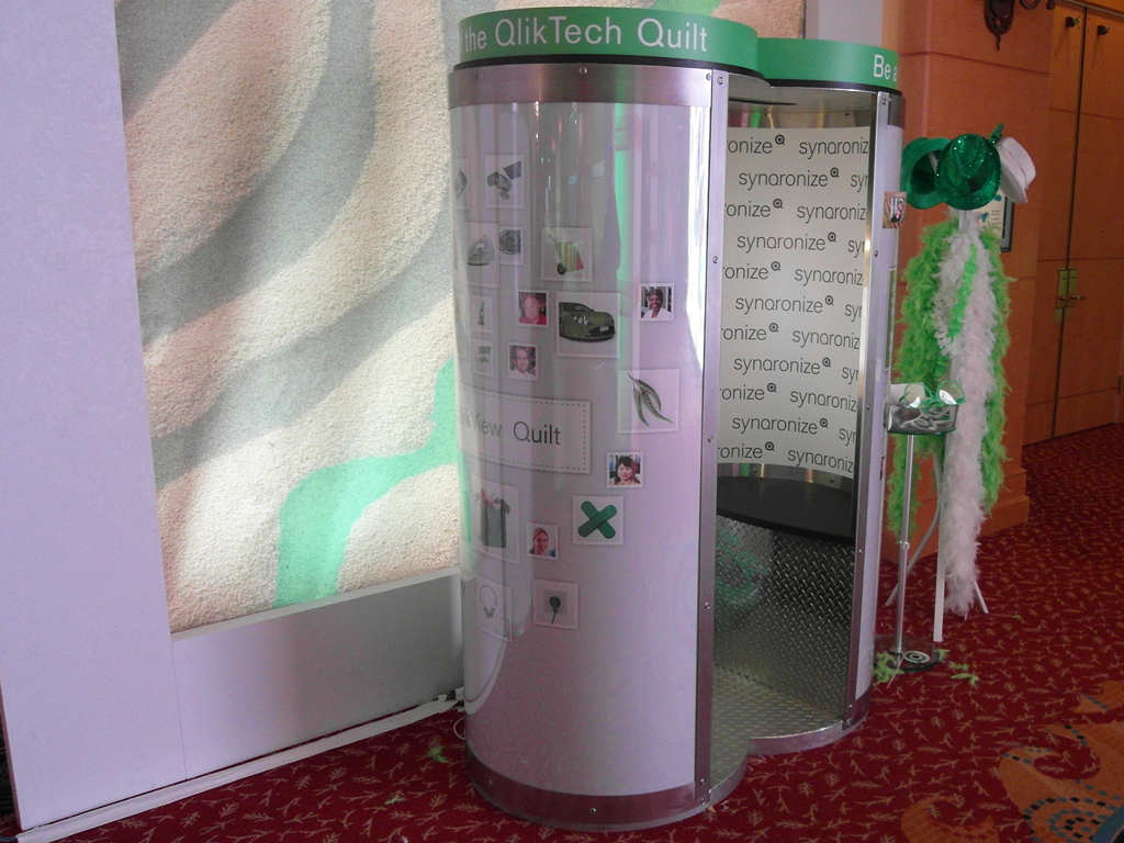 Real-time interactive photo mosaic at the Qliktech Employee Summit 2013