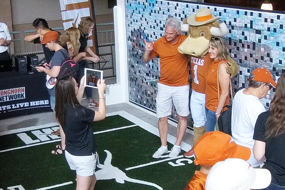 Live Print Mosaic Event: Texas Longhorn Orange-White Spring Game