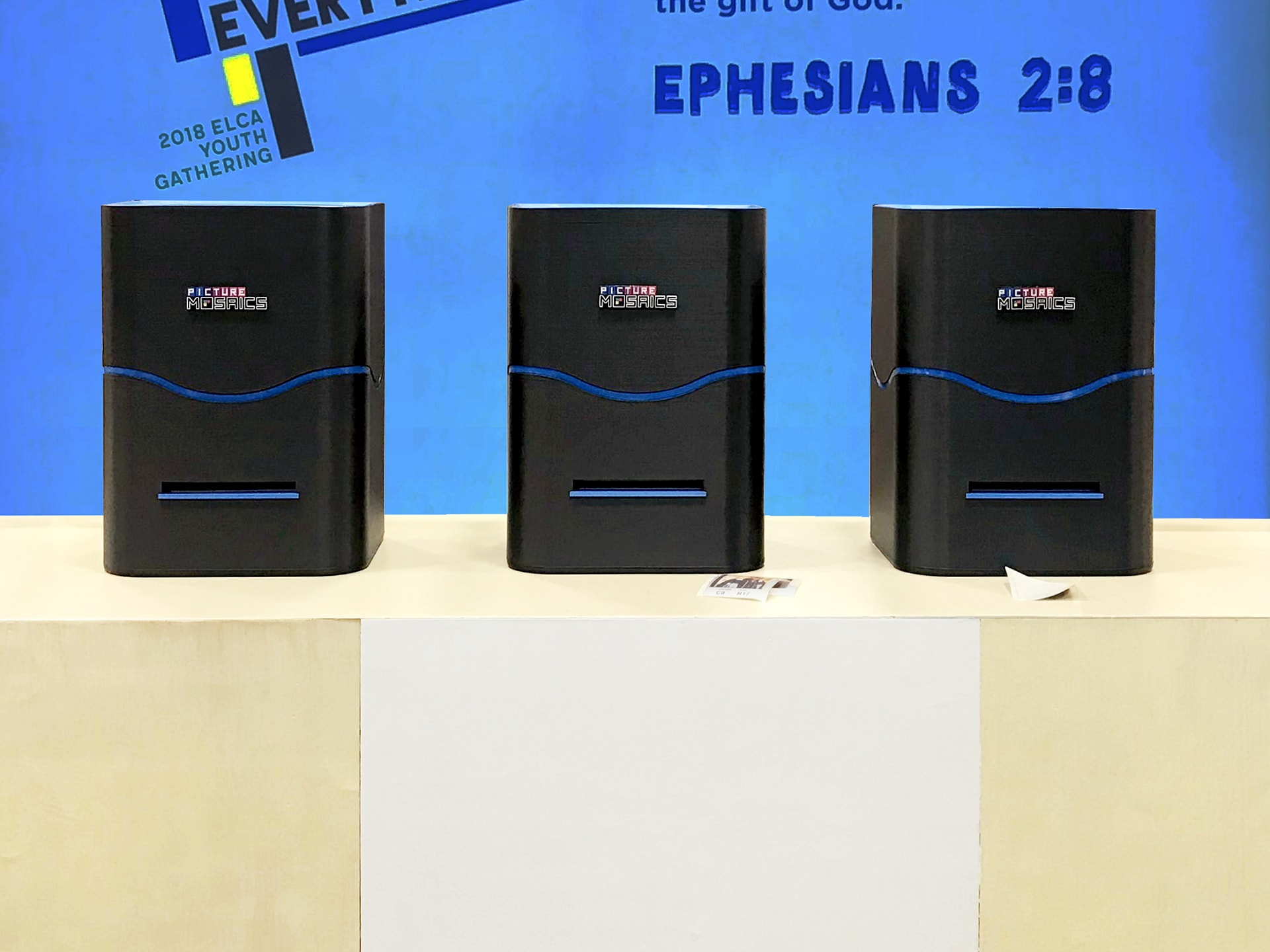 A photo of the Pro X1 printers used to create the mosaic.