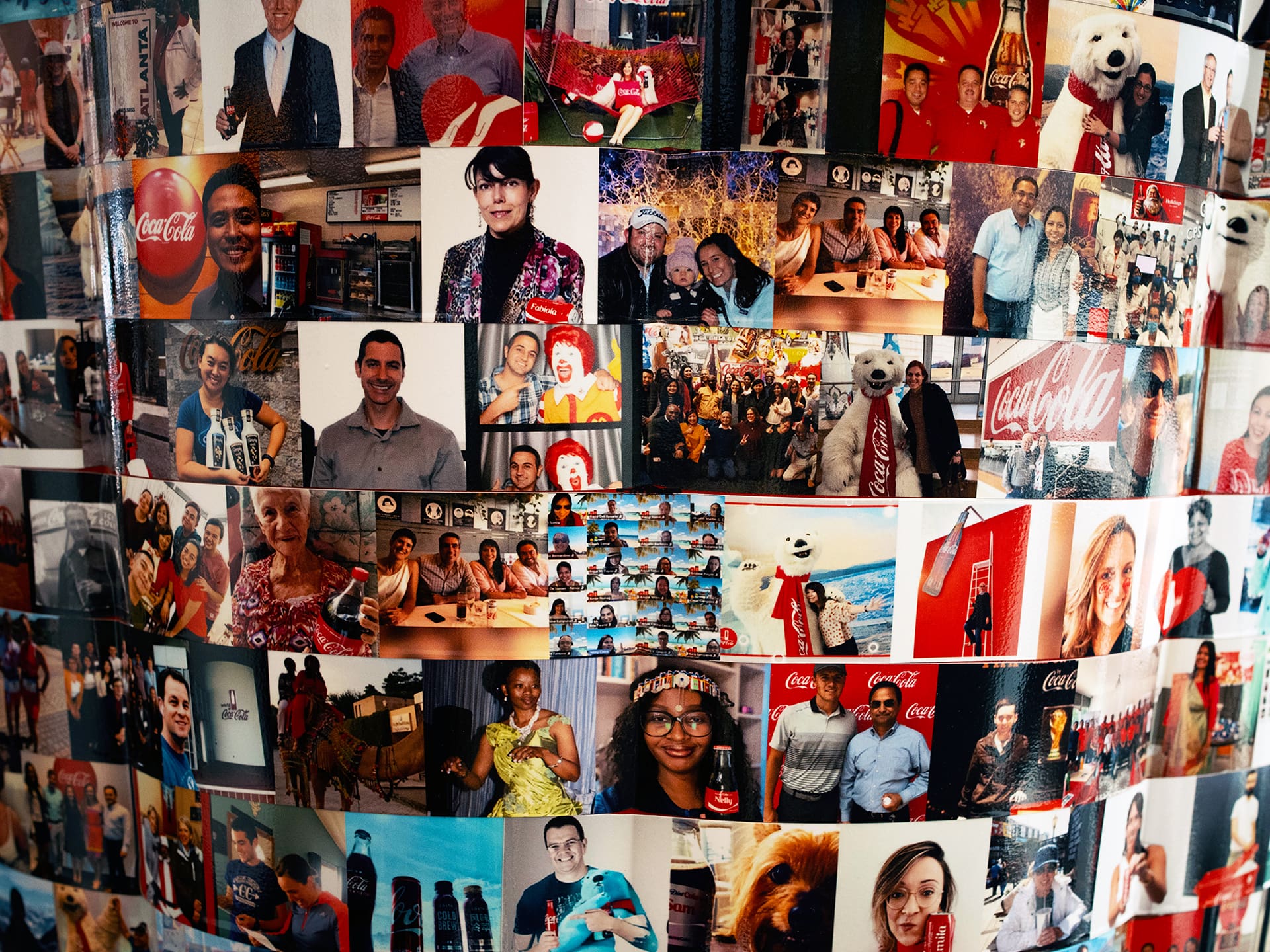 Virtual Interactive Mosaic: Coca-Cola