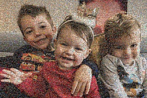 3 Siblings photo mosaic